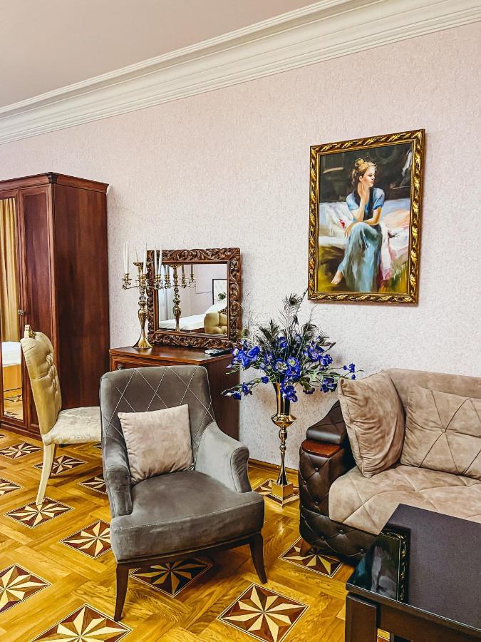 Castle Family Hotel Erivan Exterior foto